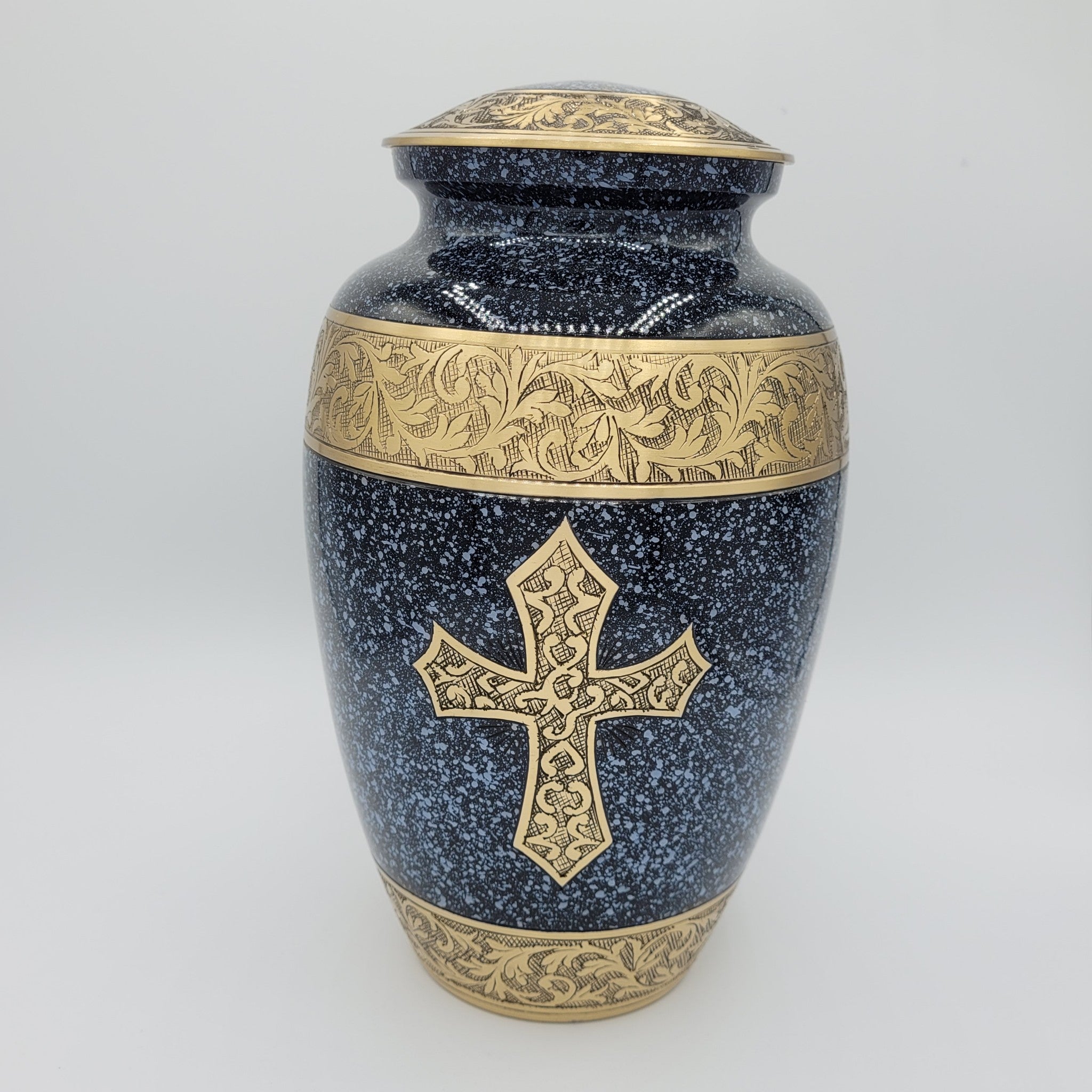 Urne funéraire avec croix